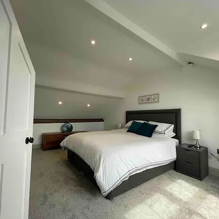 Cranford House 3 Bedroom