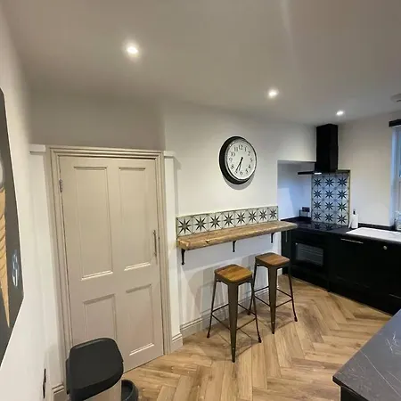 Cranford House 3 Bedroom *