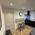 Cranford House 3 Bedroom *